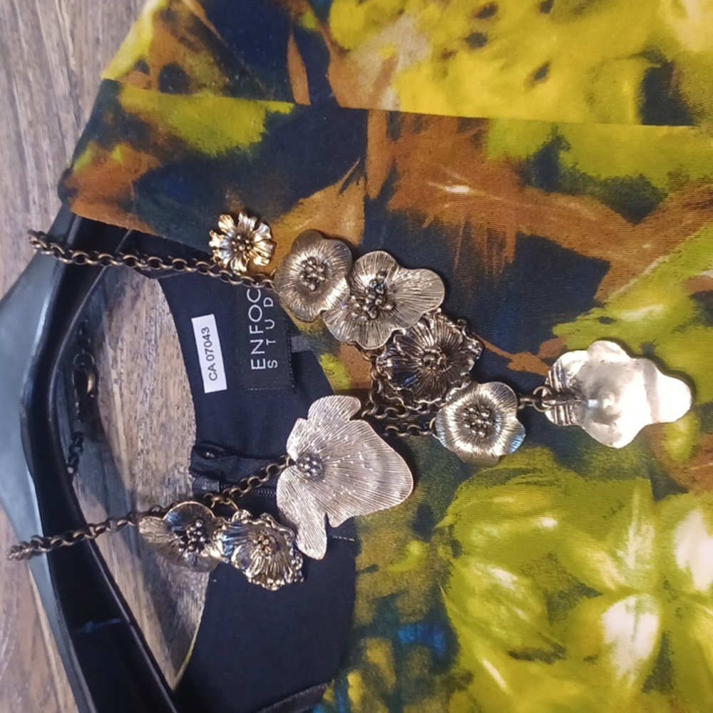 Flower necklace